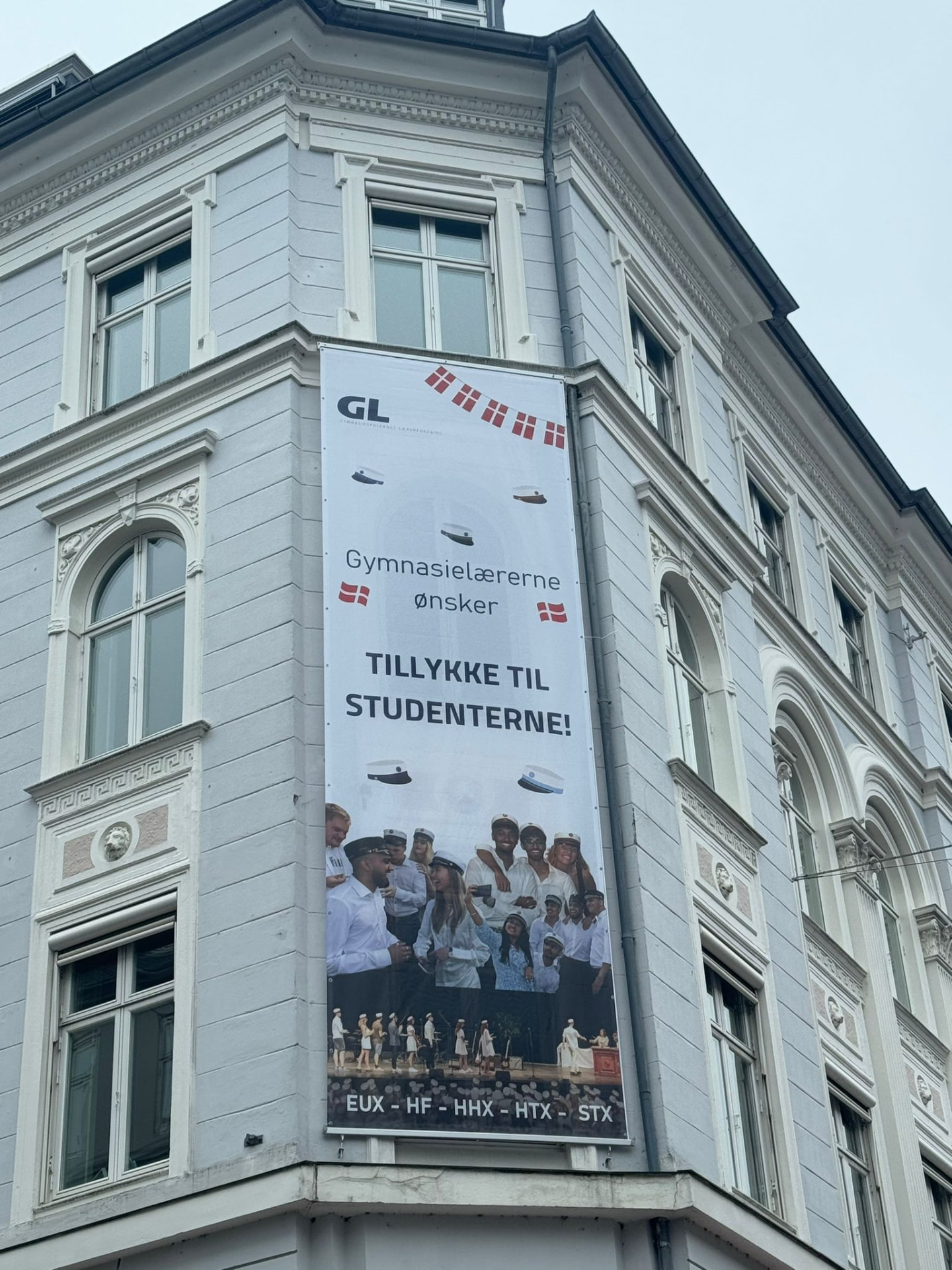 Facadebanner i mesh — København V — billede 2