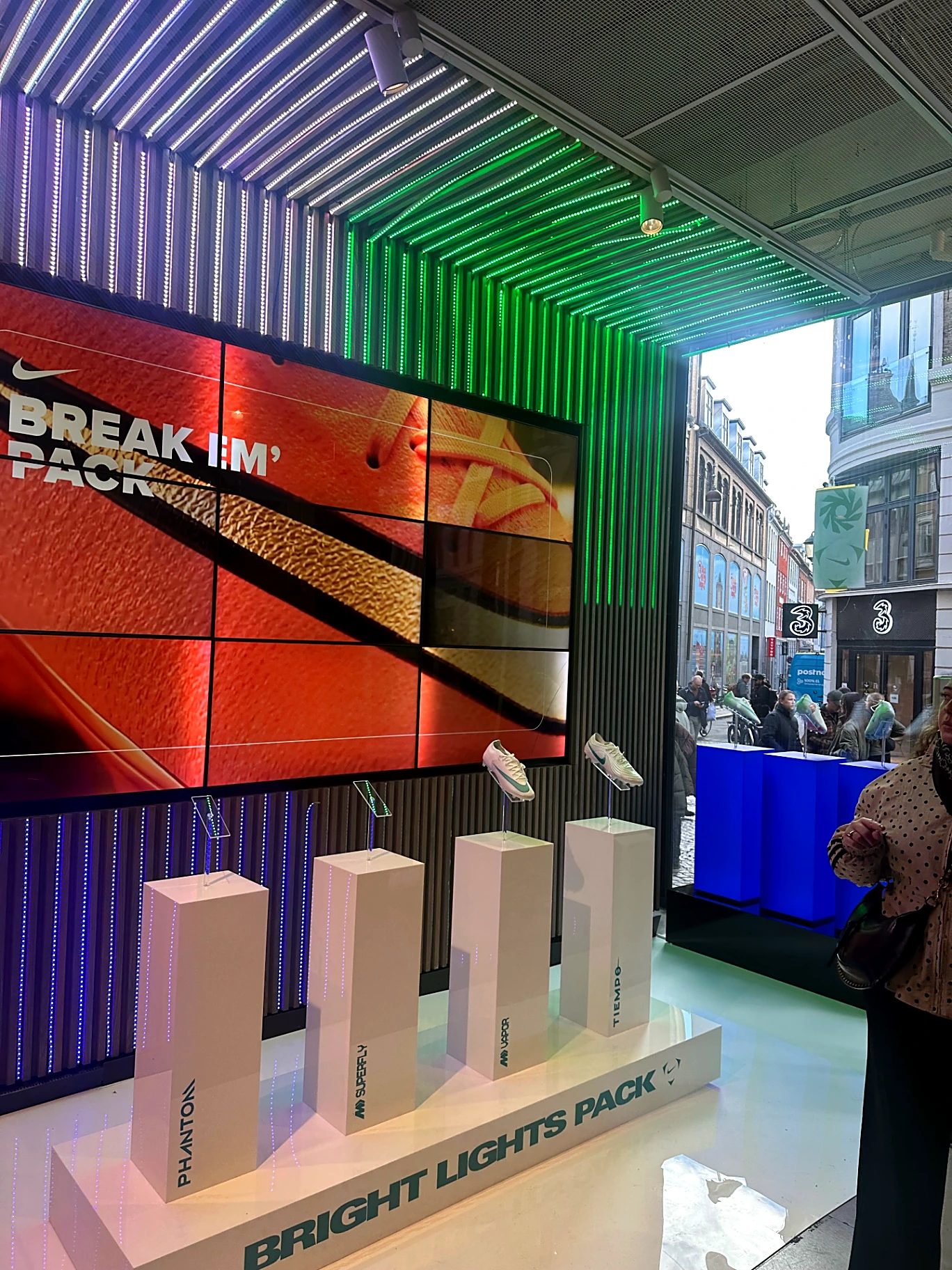 Unisport — Nike White Pack-vinduer på Strøget — billede 6