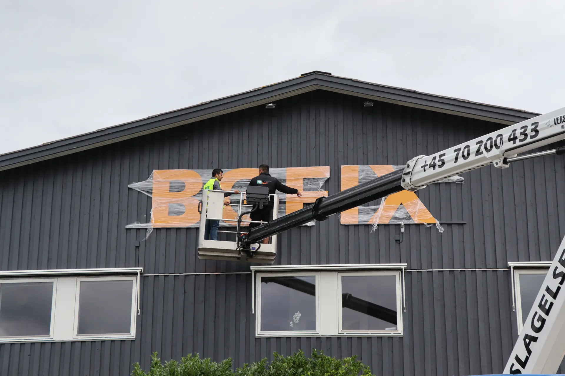 BGFIX — Facade & wayfinding — billede 1