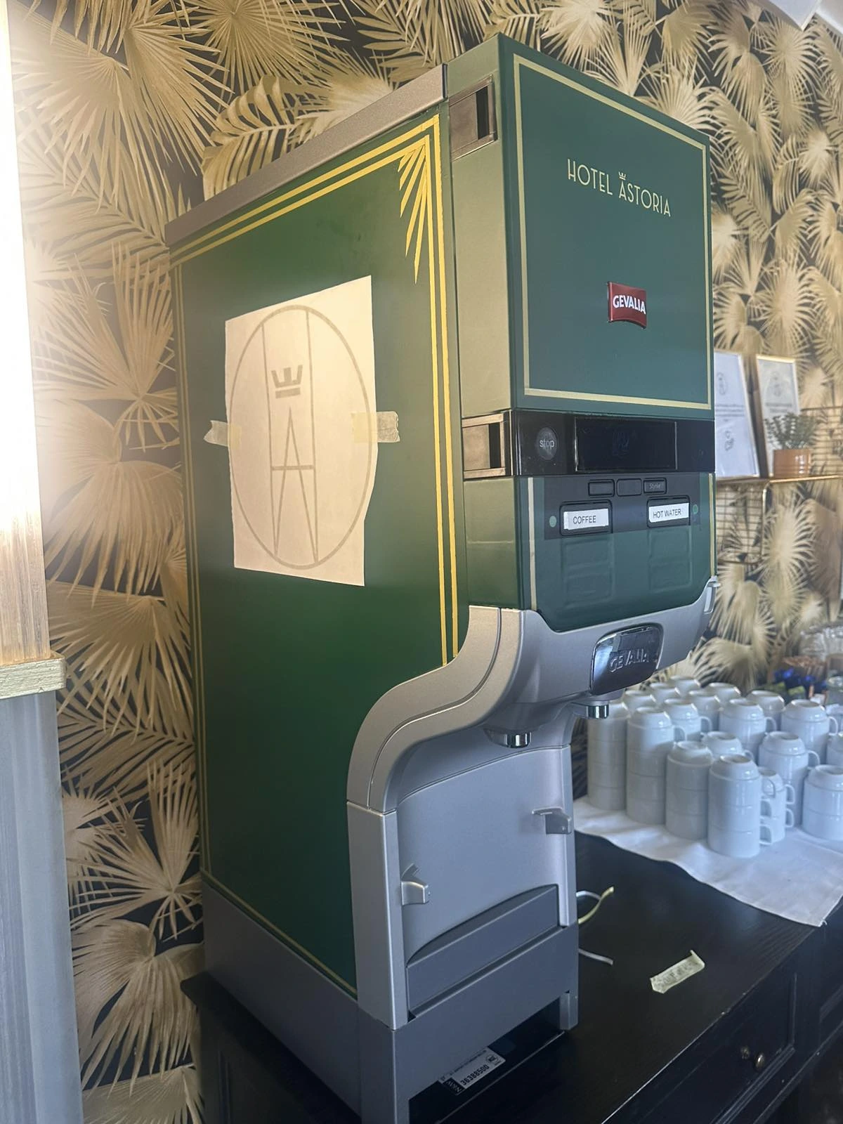 Hotel Astoria — Art-deco-folie på kaffemaskiner — billede 5