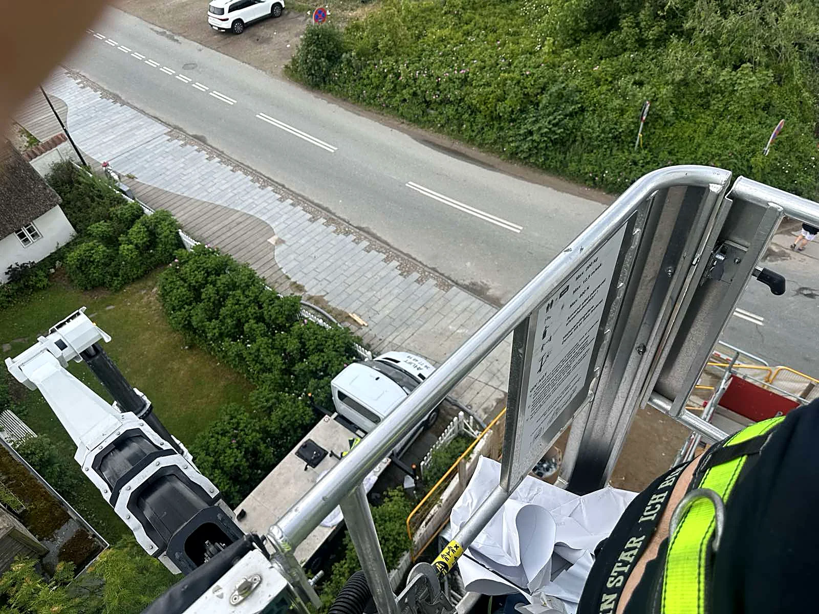 CORI Hornbæk Hotel — facadeskilt over entrédør — billede 15